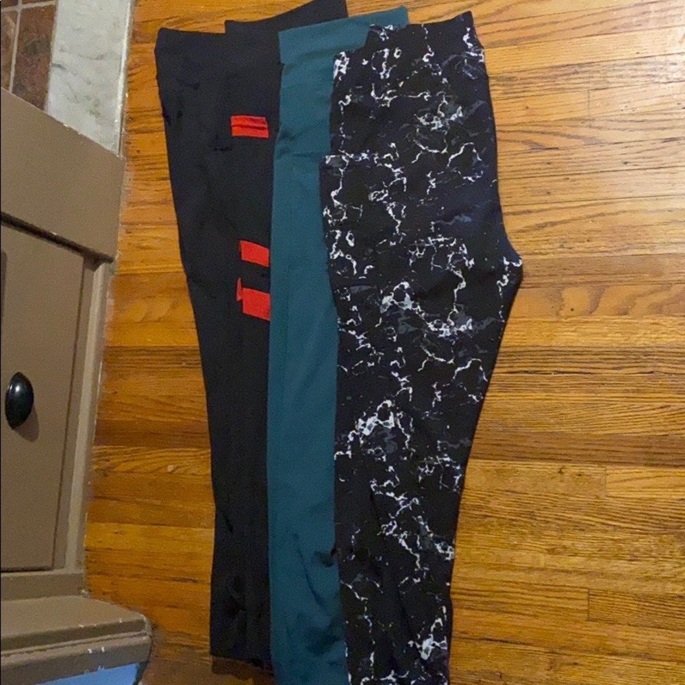4 pair Pop Fit Leggings XL